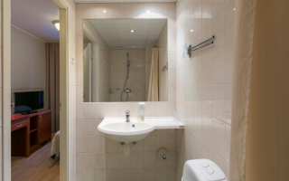 wasa-hotell-double-room-bathroom