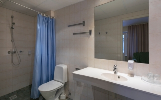 wasa-hotell-superior-room-bathroom